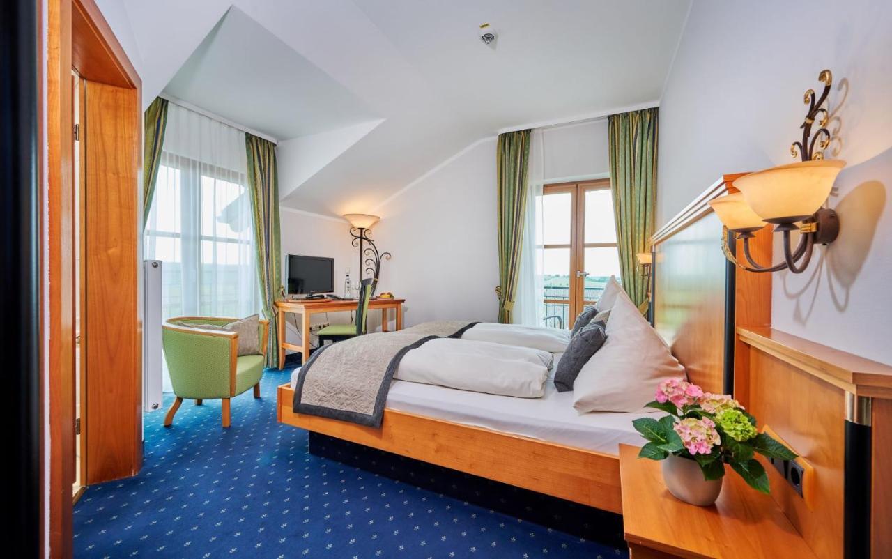Landhotel Schneider Riedenburg Dış mekan fotoğraf