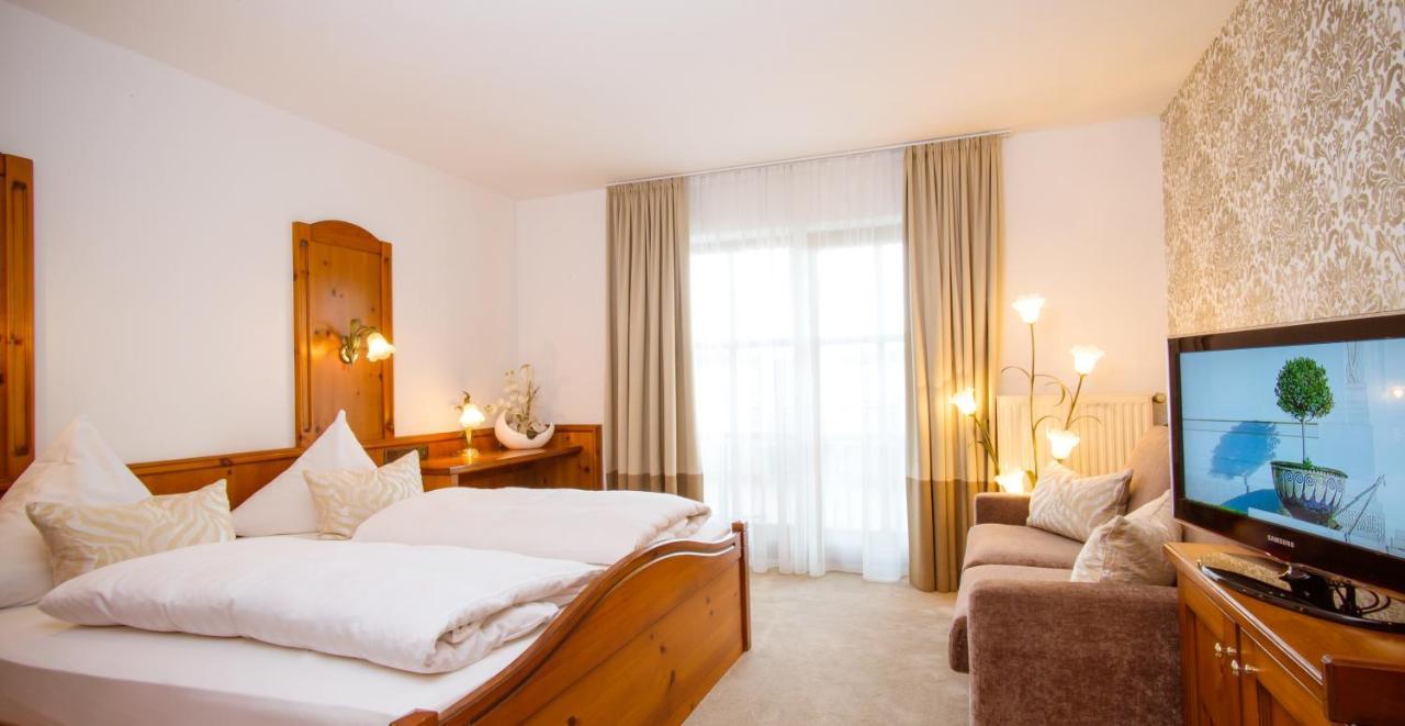 Landhotel Schneider Riedenburg Dış mekan fotoğraf