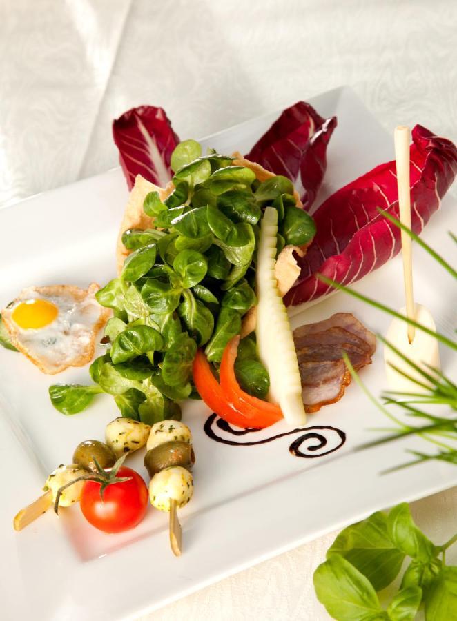 Landhotel Schneider Riedenburg Dış mekan fotoğraf